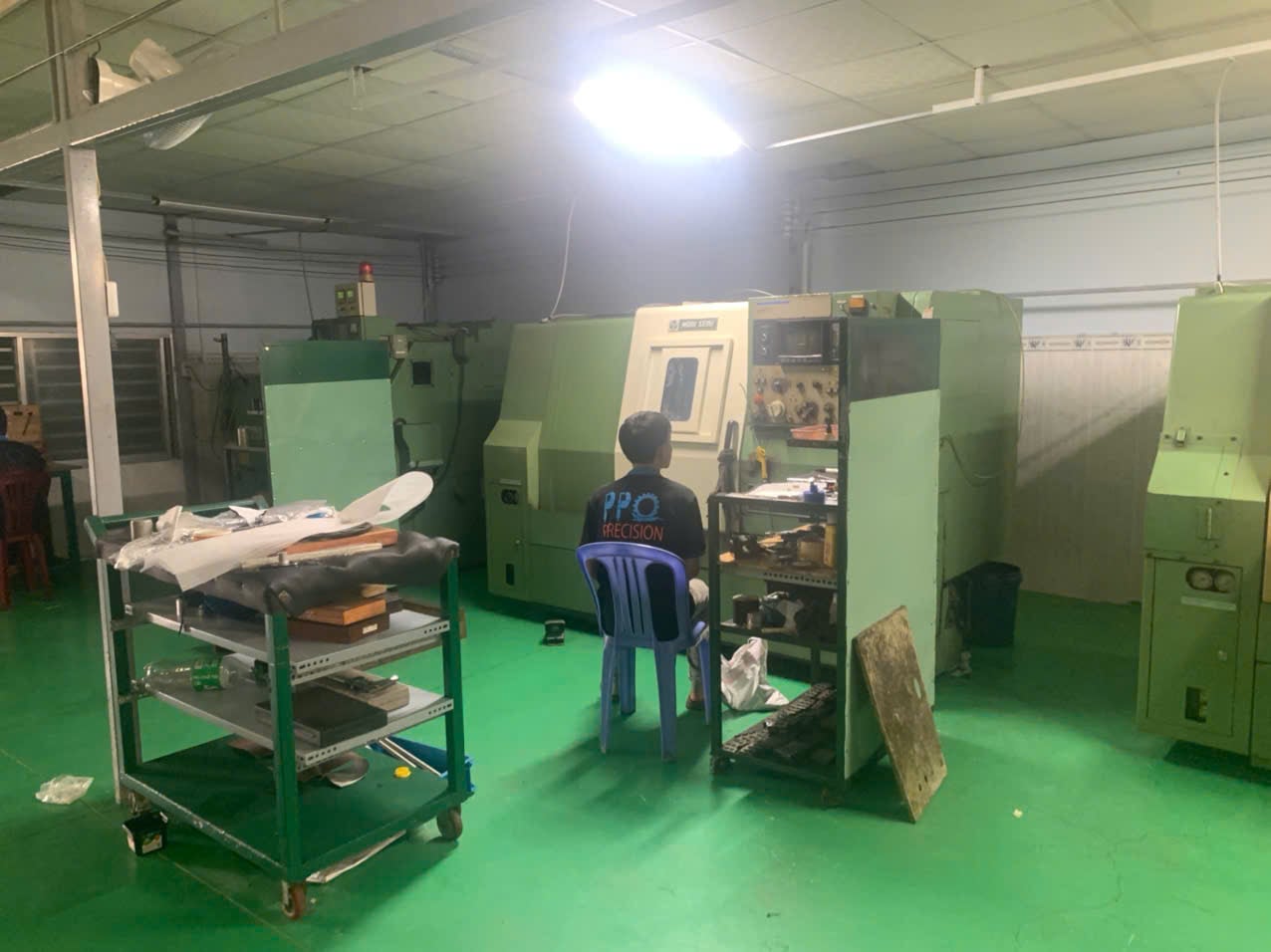 CNC lathe machine 3.jpg